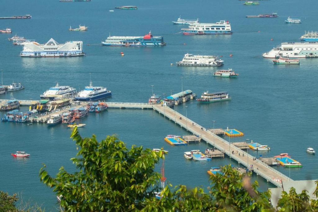 OYO 1125 Chokdee Inn Pattaya Buitenkant foto