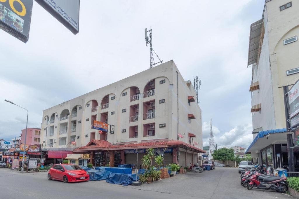 OYO 1125 Chokdee Inn Pattaya Buitenkant foto