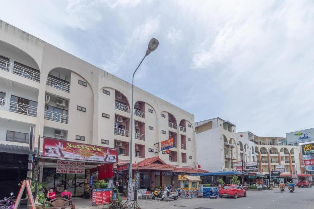 OYO 1125 Chokdee Inn Pattaya Buitenkant foto