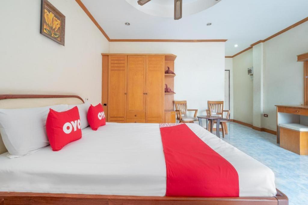 OYO 1125 Chokdee Inn Pattaya Buitenkant foto